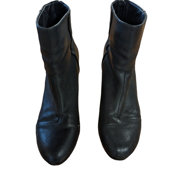 Vince Camuto Hadley Black Leather Ankle Boot Size 10 - Picture 2 of 12